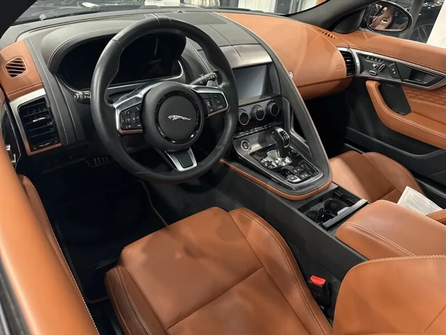 2023 Jaguar F-TYPE P450 photo 1