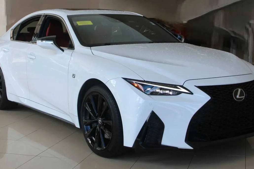 2024 Lexus IS 350 F SPORT photo 1