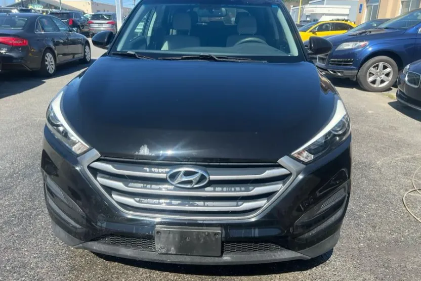 2018 Hyundai Tucson SE photo 1