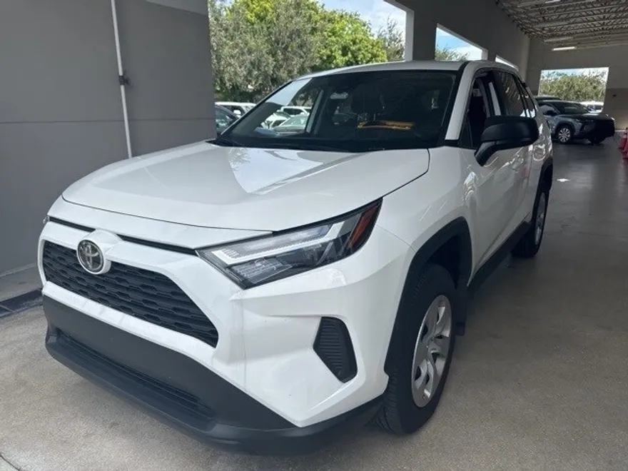 2025 Toyota RAV4 LE photo 1