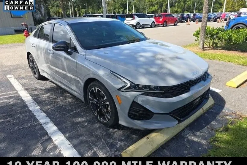 2023 Kia K5 GT-Line photo 1