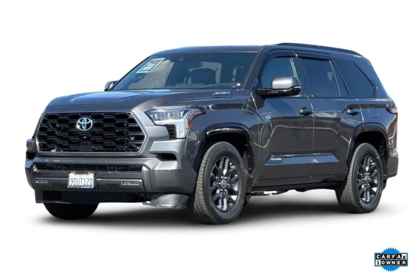 2023 Toyota Sequoia Platinum photo 1