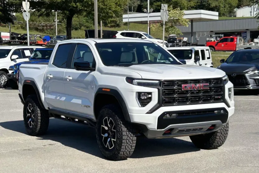 2024 Gmc Canyon AT4X photo 1