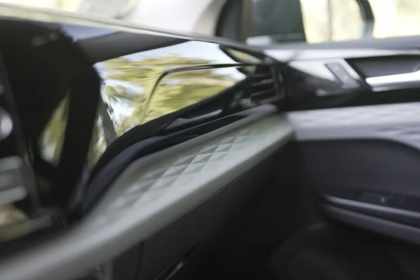 2022 Volkswagen Taos S photo 1