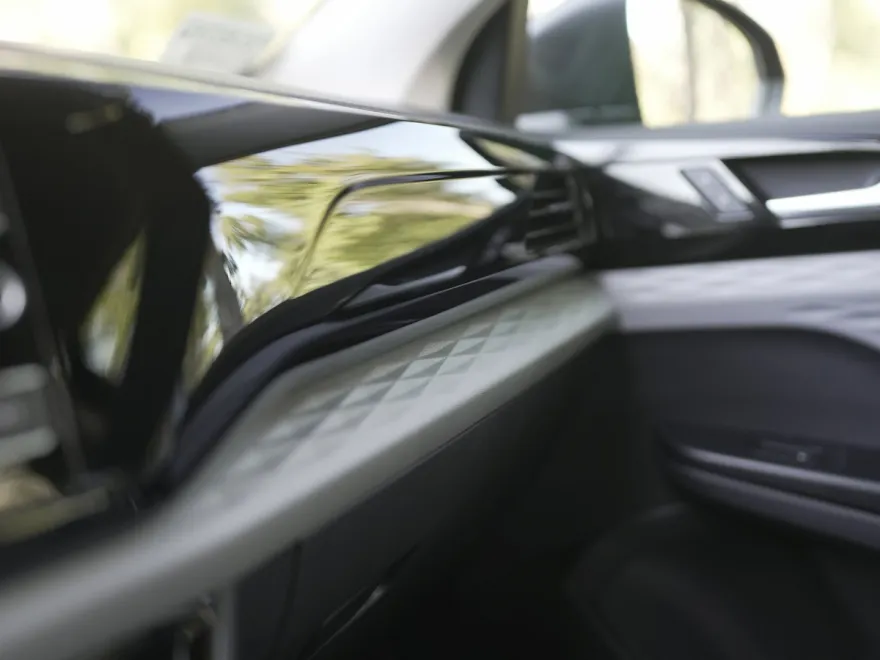 2022 Volkswagen Taos S photo 1