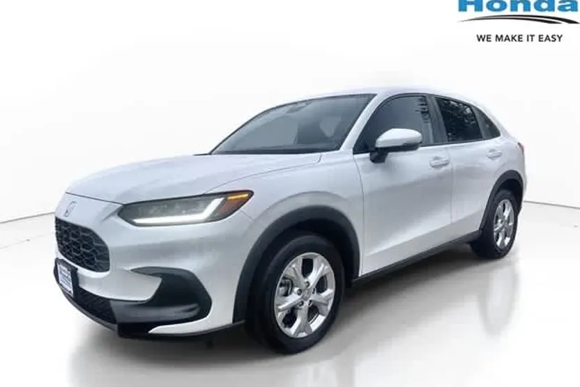 2025 Honda HR-V LX photo 1