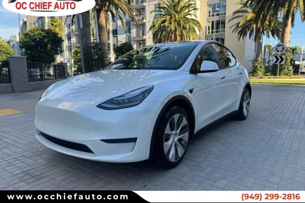 2022 Tesla Model Y Long Range photo 1