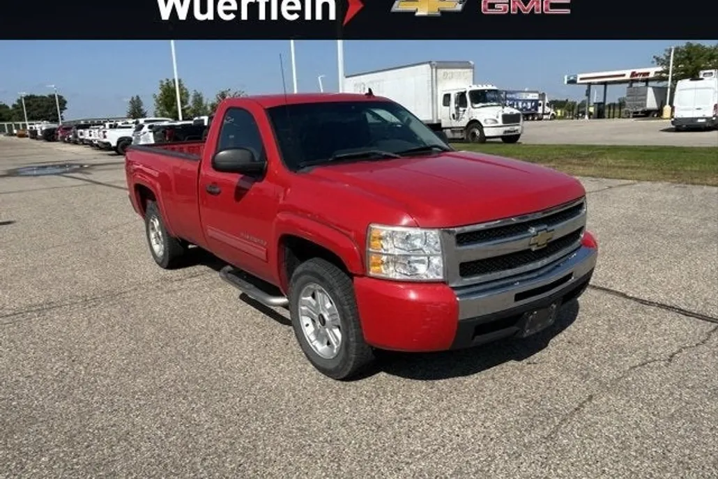 2010 Chevrolet Silverado 1500 LT photo 1