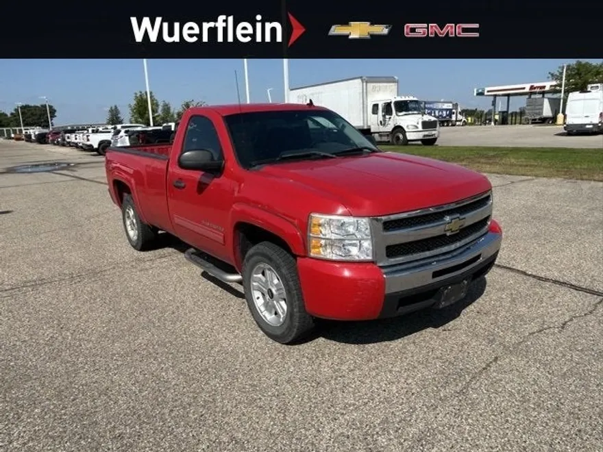 2010 Chevrolet Silverado 1500 LT photo 1