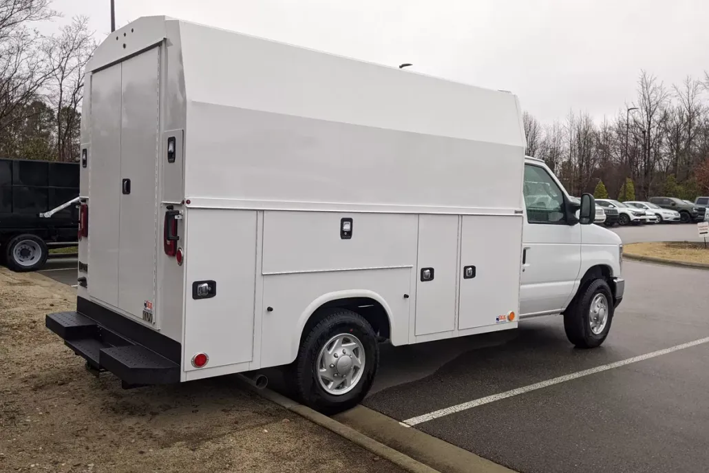 2025 Ford E-350 Base photo 1