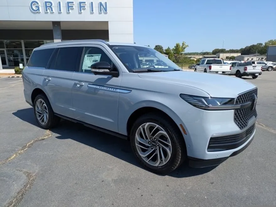 2025 Lincoln Navigator Reserve photo 1