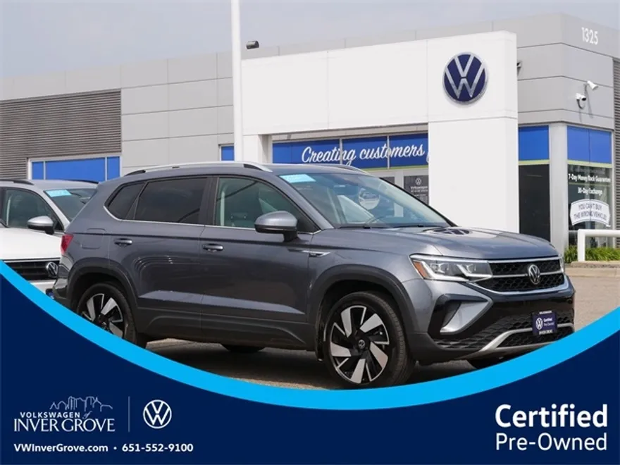 2024 Volkswagen Taos SEL photo 1