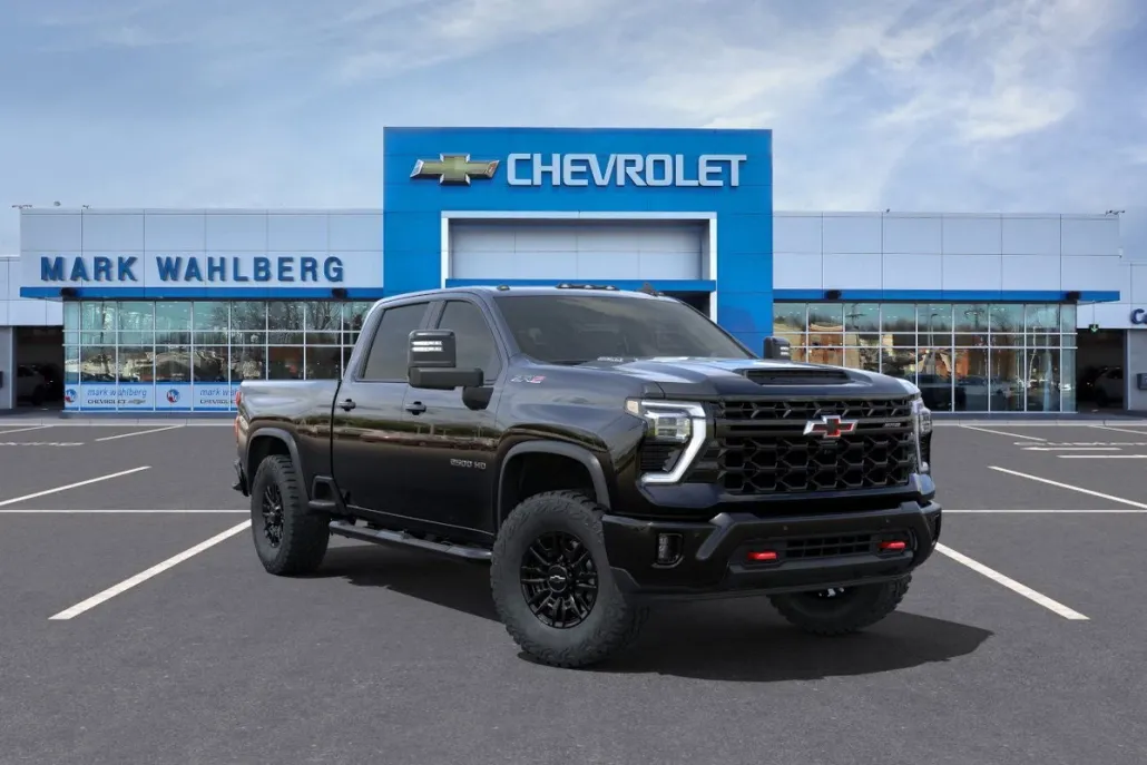 2025 Chevrolet Silverado 2500HD ZR2 photo 1
