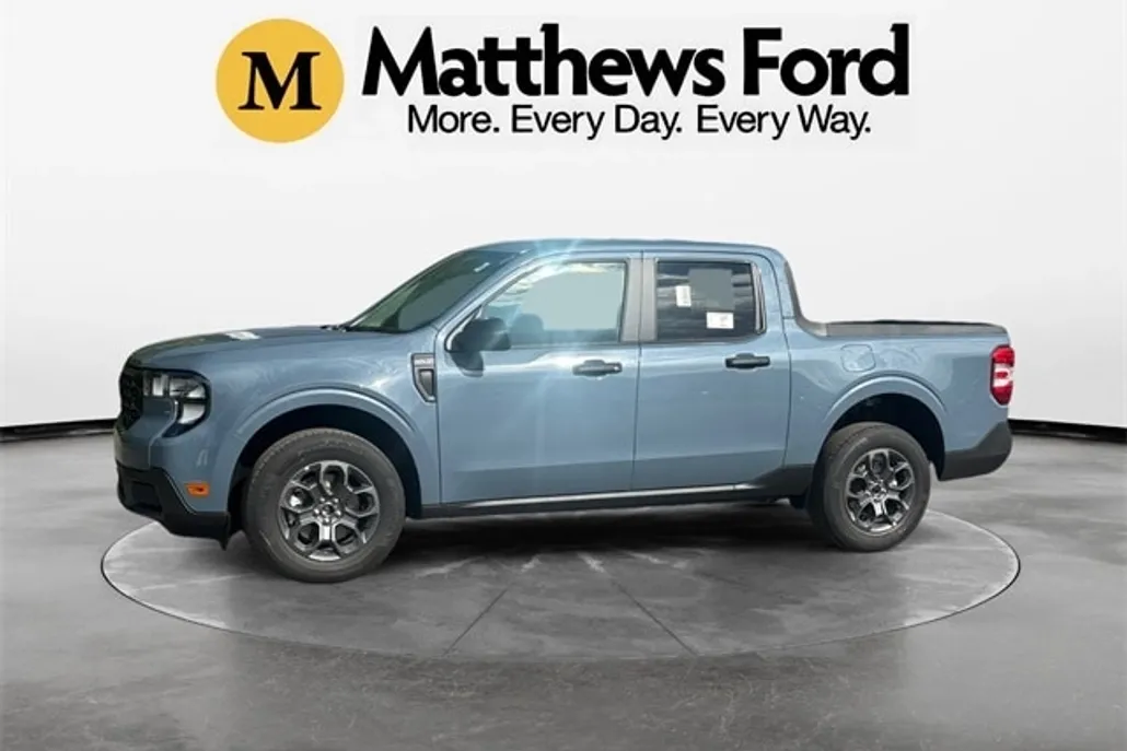 2025 Ford Maverick XLT photo 1
