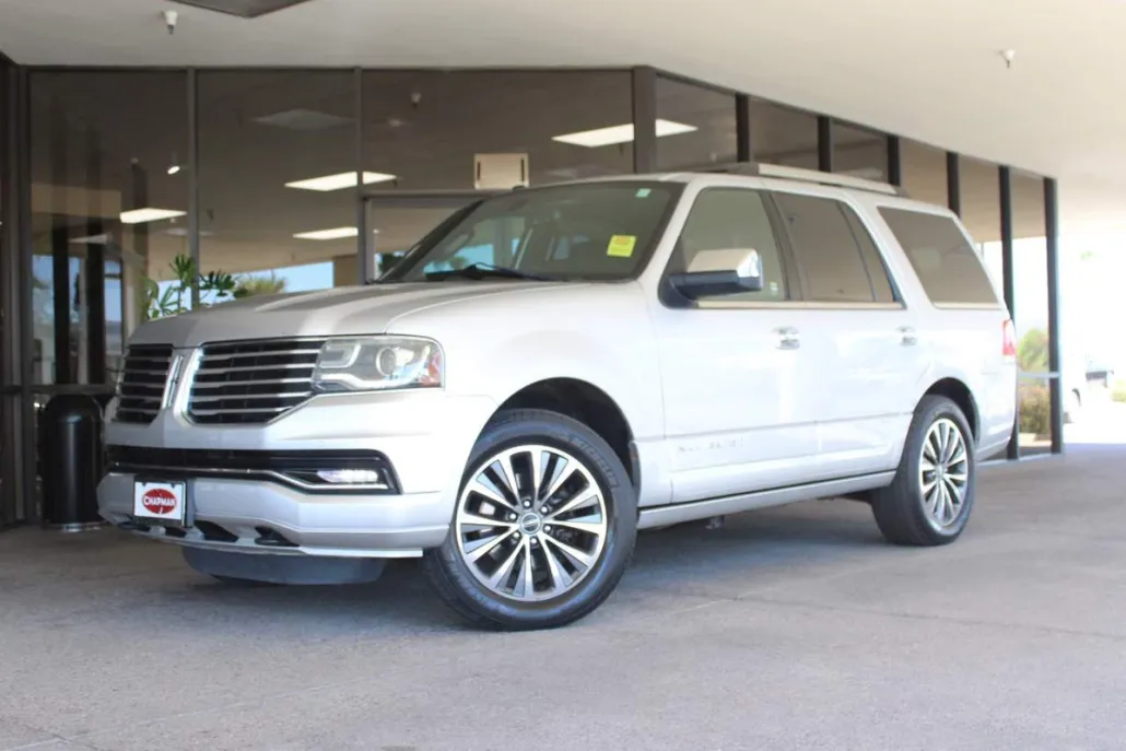 2016 Lincoln Navigator Select photo 1