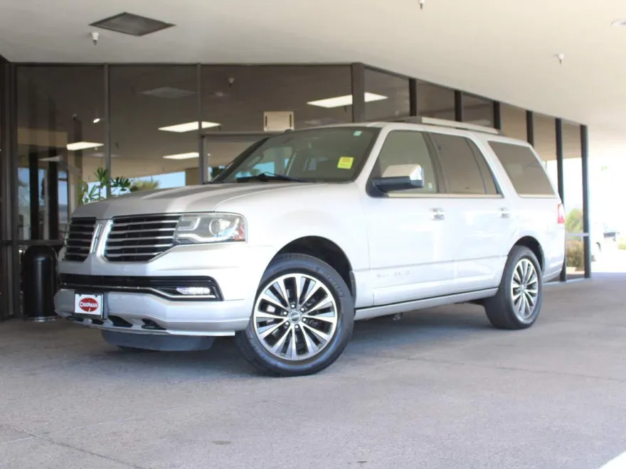 2016 Lincoln Navigator Select photo 1