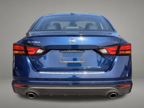2022 Nissan Altima 2.5 SR photo 4