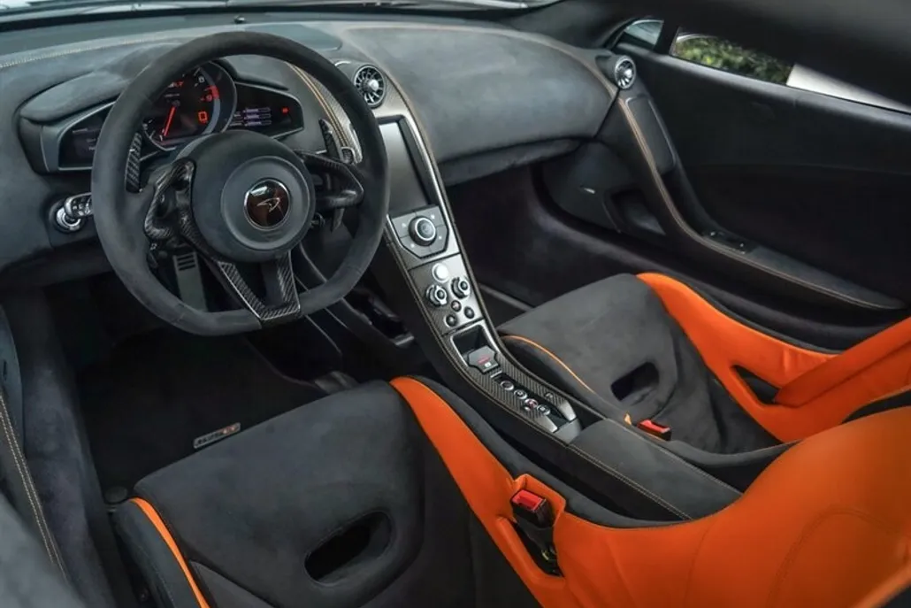 2016 Mclaren 675LT photo 1