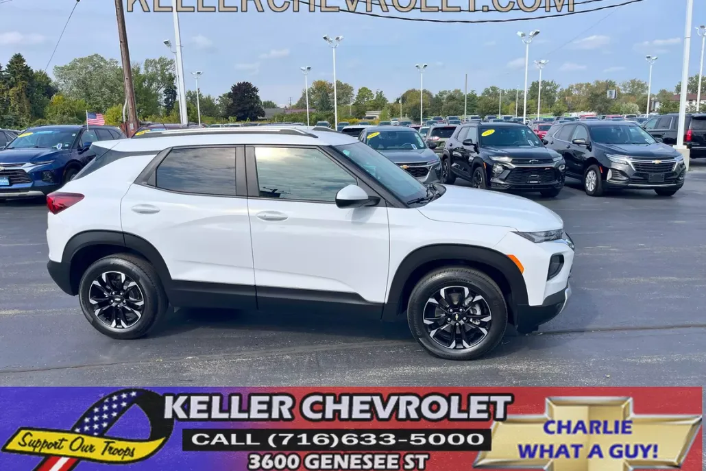 2023 Chevrolet Trailblazer LT photo 1