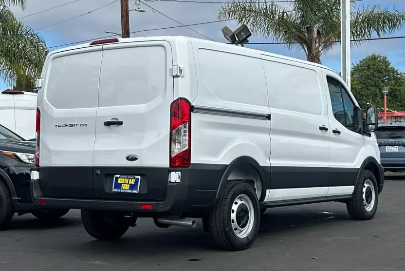 2025 Ford Transit Cargo Van photo 1