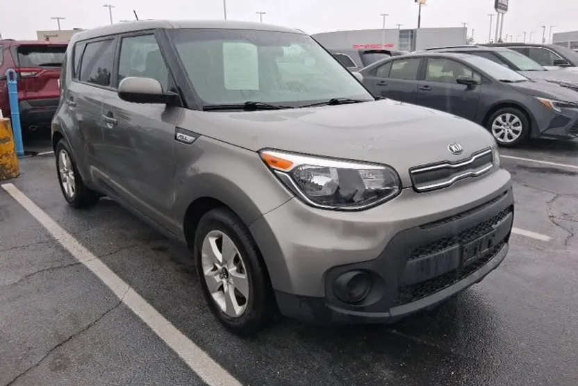 2017 Kia Soul Base photo 1