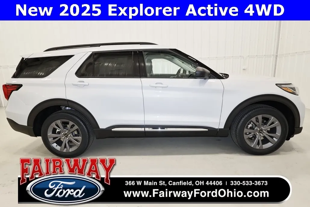 2025 Ford Explorer photo 1
