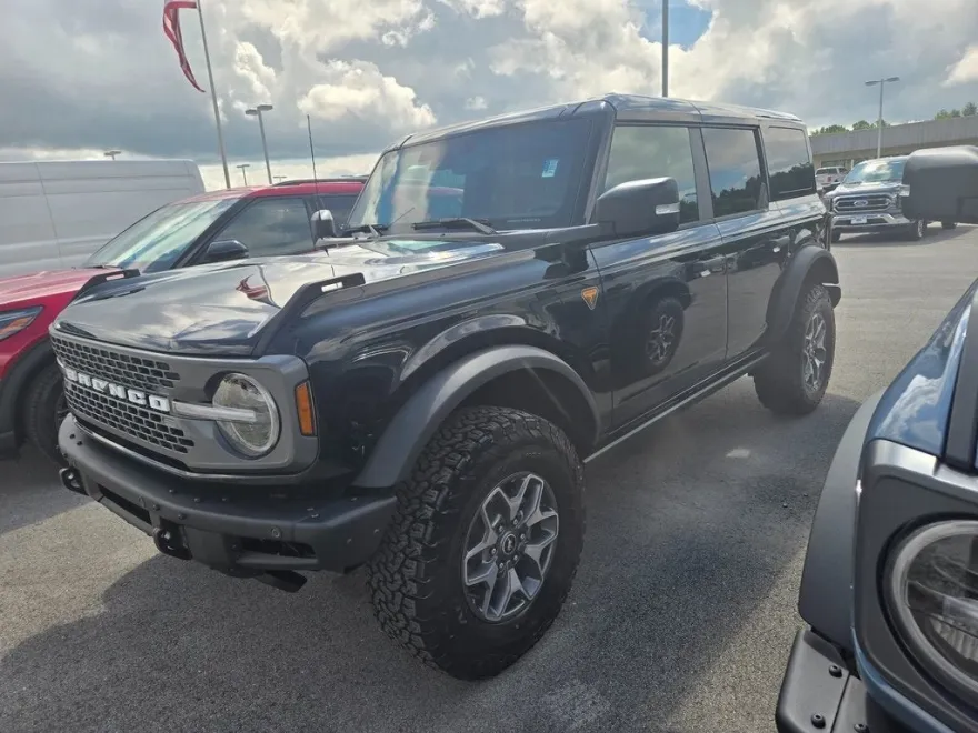 2025 Ford Bronco Badlands photo 1