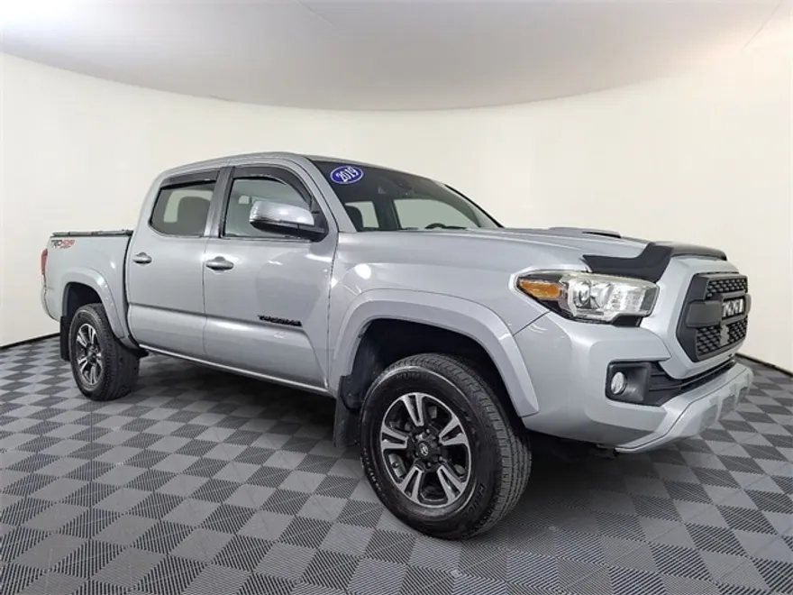 2019 Toyota Tacoma TRD Sport photo 1