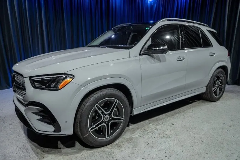 2025 Mercedes Benz GLE 350 4MATIC photo 1