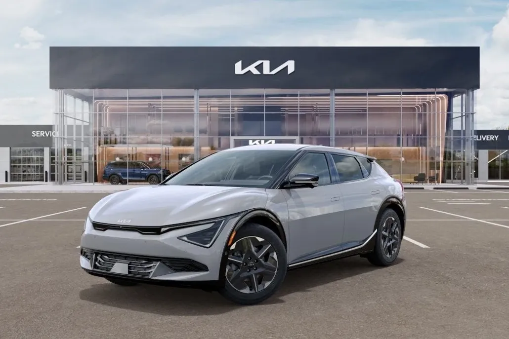 2025 Kia EV6 Light photo 1