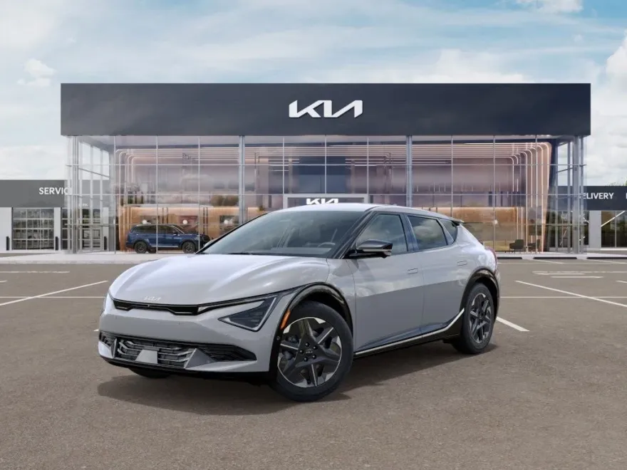 2025 Kia EV6 Light photo 1