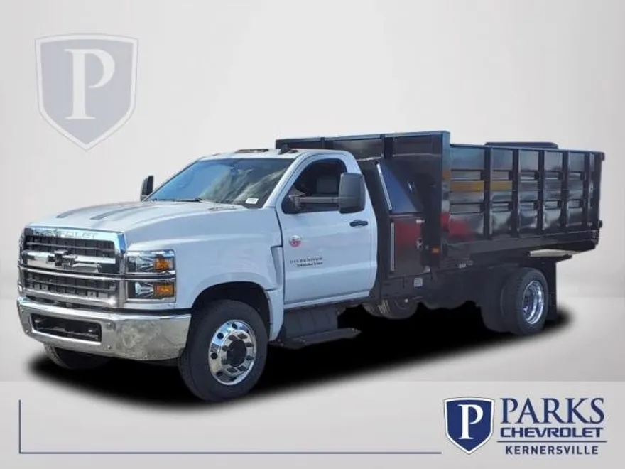2023 Chevrolet Silverado 6500HD Work Truck photo 1