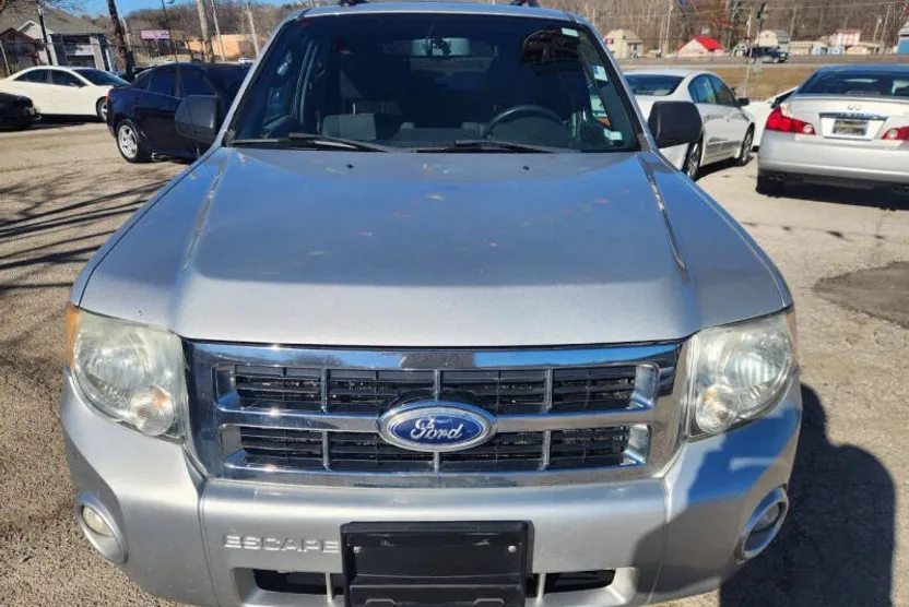 2011 Ford Escape XLT photo 1