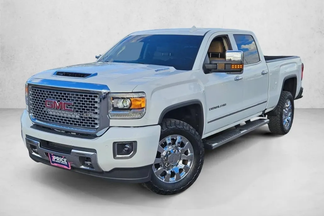 2017 Gmc Sierra 2500 HD Denali photo 1