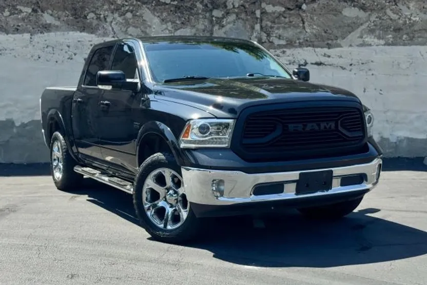 2017 Ram 1500 Laramie photo 1