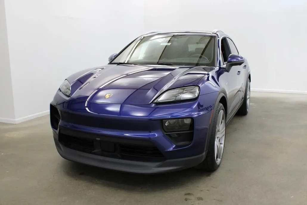 2024 Porsche Macan Electric 4 photo 1