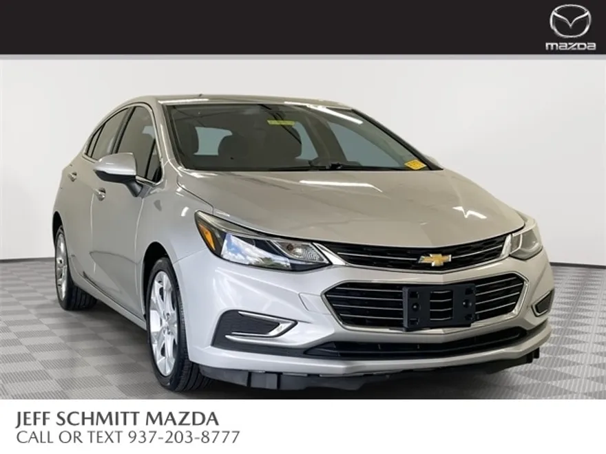 2018 Chevrolet Cruze Premier photo 1