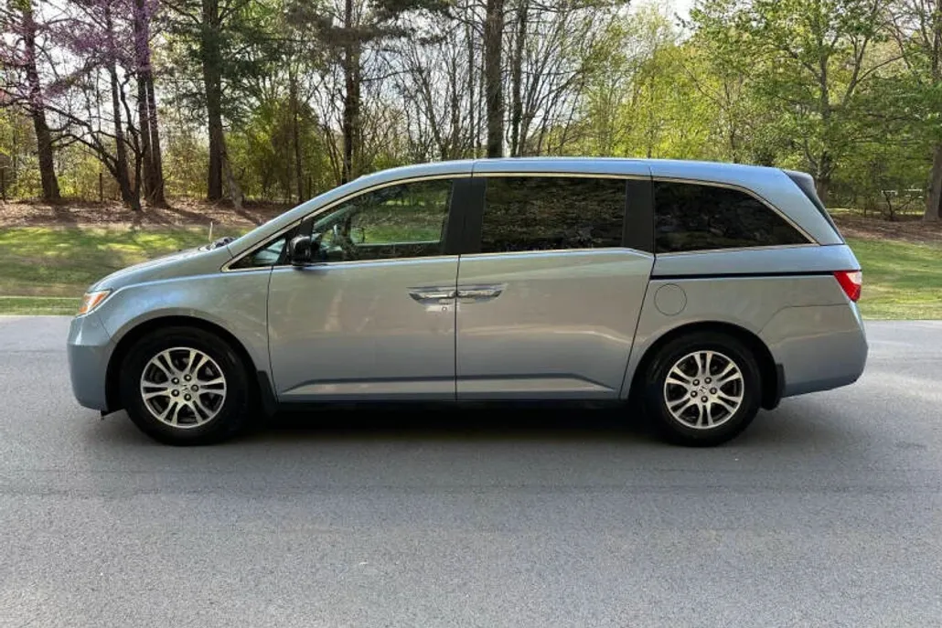 2013 Honda Odyssey EX-L photo 1