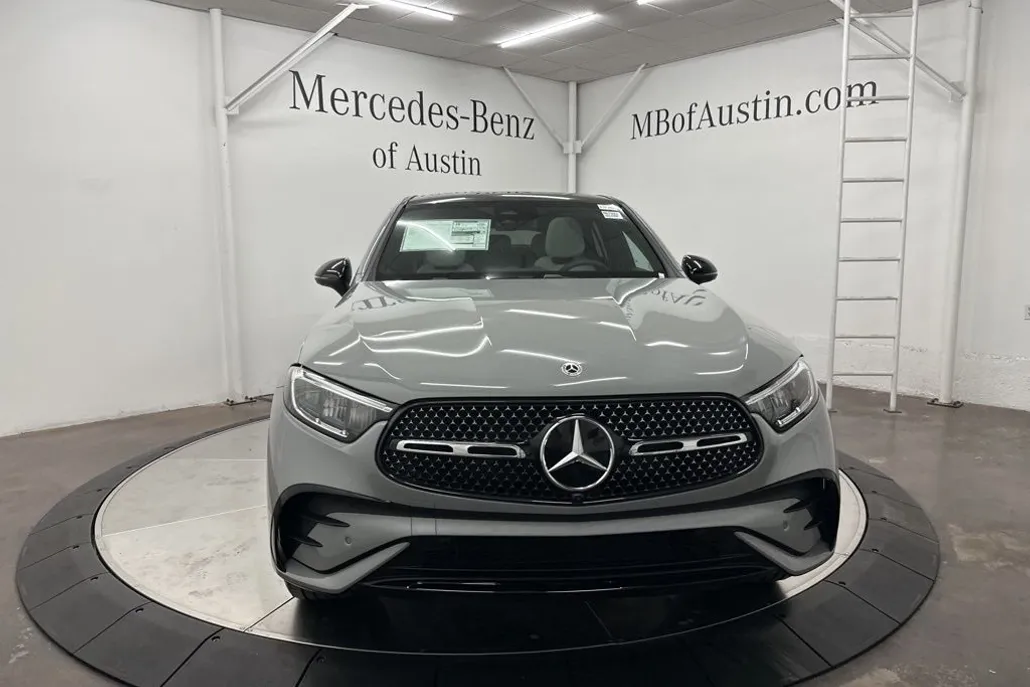 2026 Mercedes Benz GLC 300 4MATIC photo 1