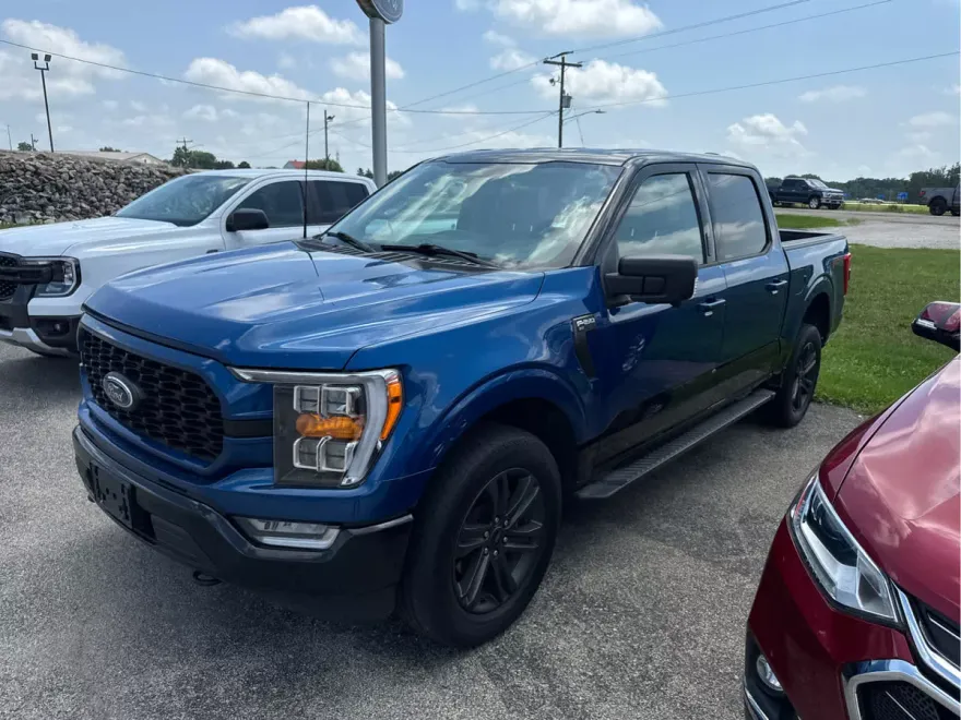 2023 Ford F-150 XLT photo 1