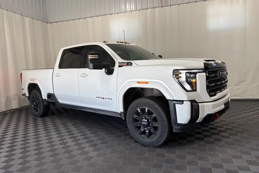 2024 Gmc Sierra HD AT4 photo 1