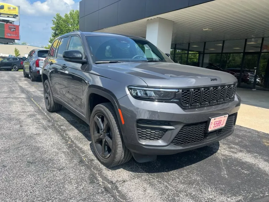 2025 Jeep Grand Cherokee Altitude X photo 1
