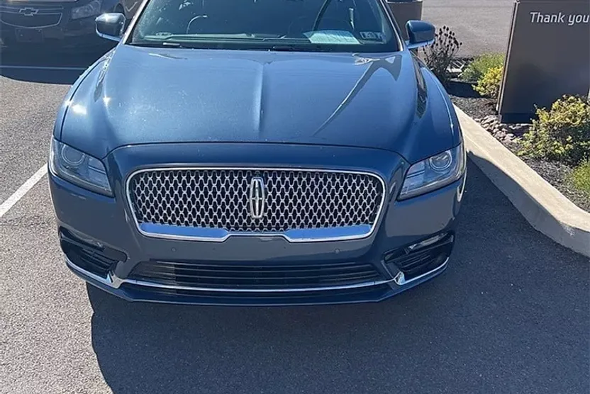 2020 Lincoln Continental Standard photo 1