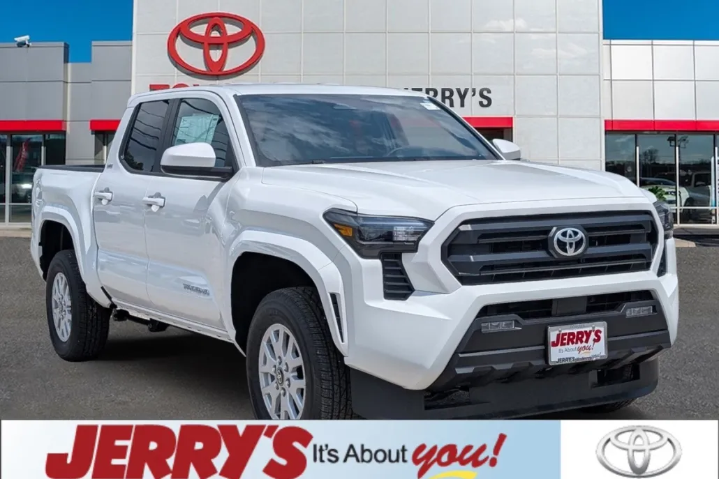 2025 Toyota Tacoma SR5 photo 1