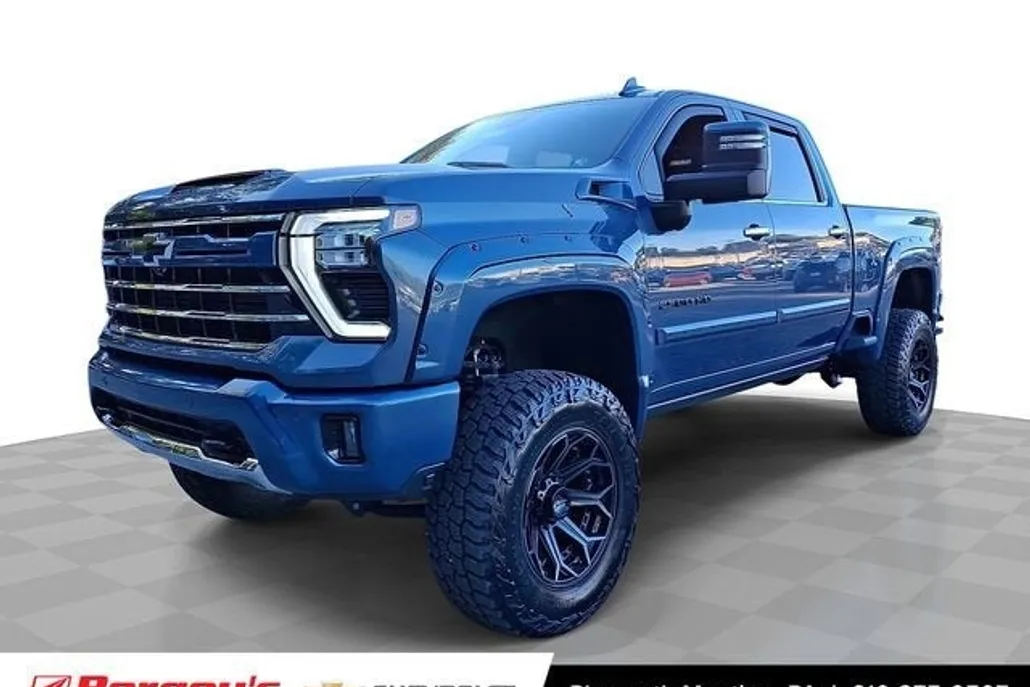 2025 Chevrolet Silverado 2500HD LTZ photo 1