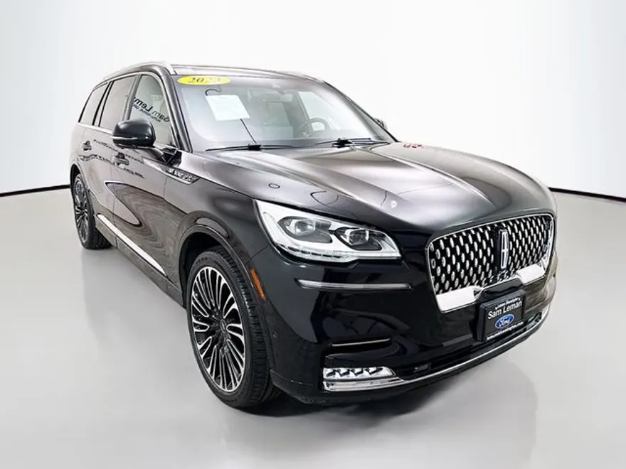 2023 Lincoln Aviator Black Label photo 1