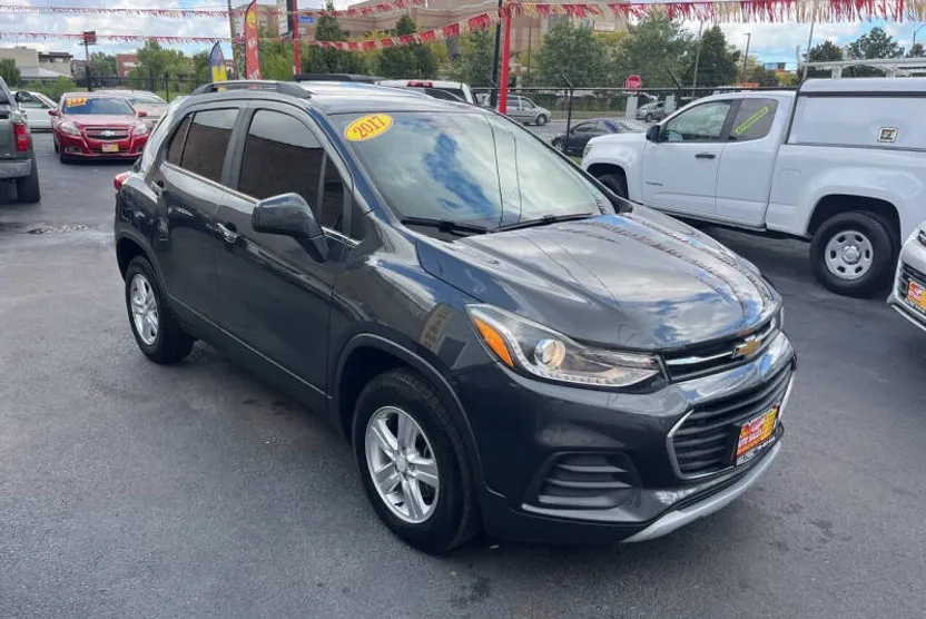 2017 Chevrolet Trax LT photo 1