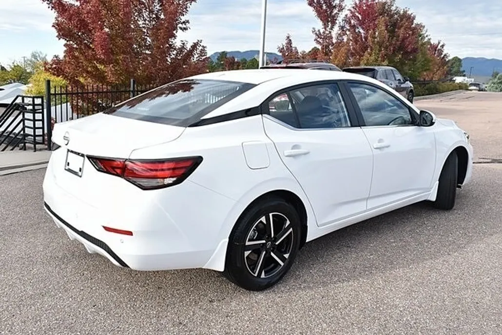 2025 Nissan Sentra SV photo 1