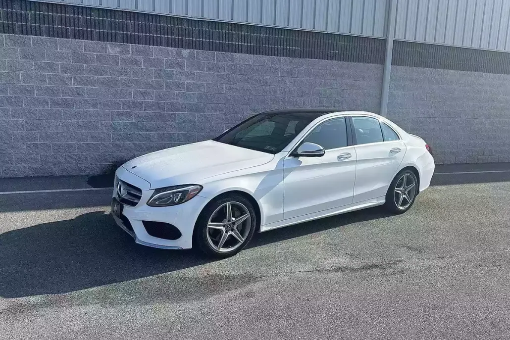 2018 Mercedes Benz C 300 4MATIC Sedan photo 1