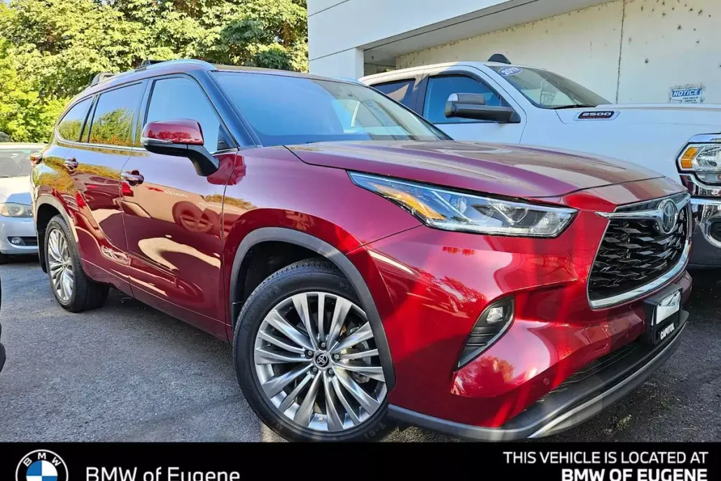 2022 Toyota Highlander Platinum photo 1